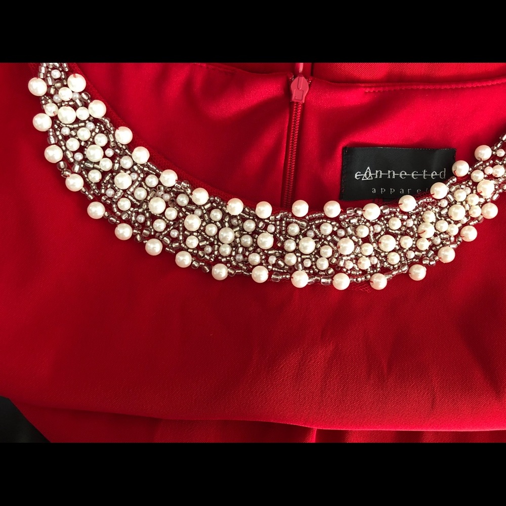 Red Dress - Picture 5 of 8